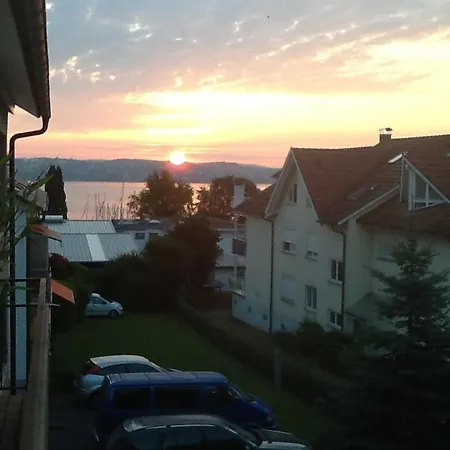 Sea Apartment On Constance Lake アパート *