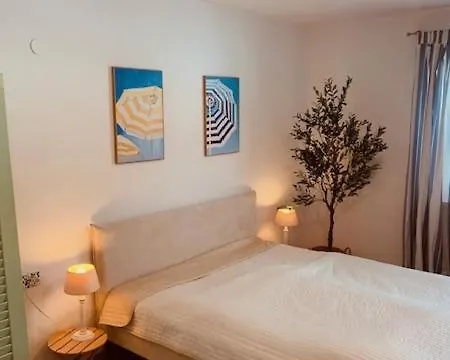 Sea Apartment On Constance Lake アパート コンスタンツ